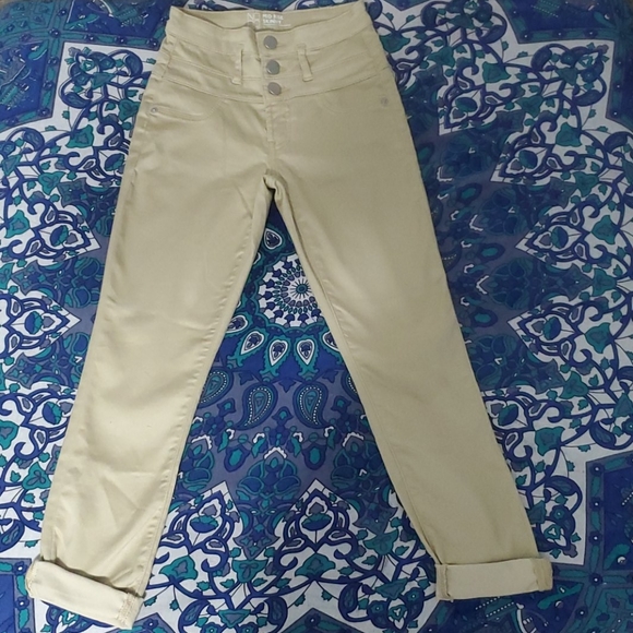 Jeans - Picture 2 of 2